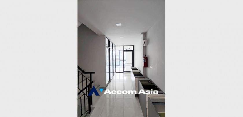 11  5 br Shophouse For Rent in Silom ,Bangkok MRT Sam Yan AA32904