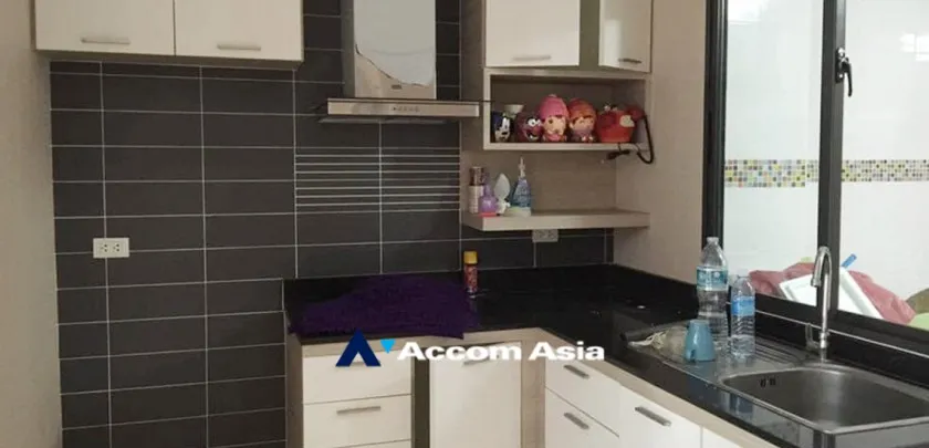  1  3 br Townhouse For Sale in Pattanakarn ,Bangkok BTS On Nut at Town Home in Onnut AA32920