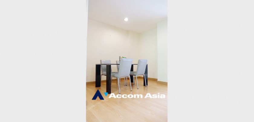 unit 2 Bedrooms  Condominium For Sale in Charoen Nakhon, Bangkok  near BTS Krung Thon Buri (AA32922)