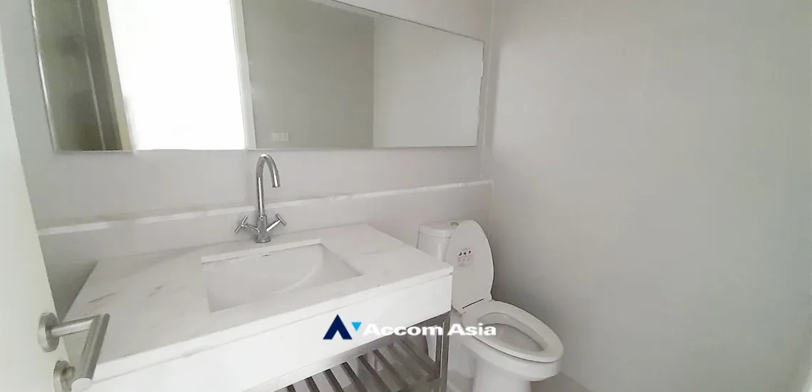8  3 br Condominium For Sale in Sathorn ,Bangkok  at Sathorn Heritage AA32939