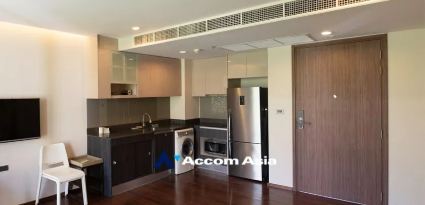 unit 1 Bedroom  Condominium For Rent & Sale in Sathorn, Bangkok  near BTS Chong Nonsi (AA32943)