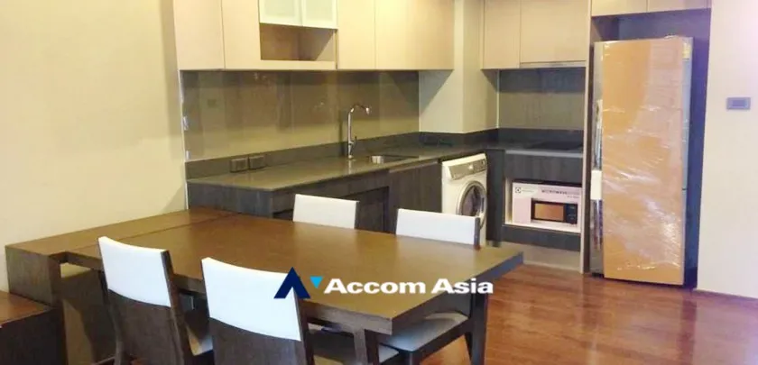unit 1 Bedroom  Condominium For Rent & Sale in Sathorn, Bangkok  near BTS Chong Nonsi (AA32943)