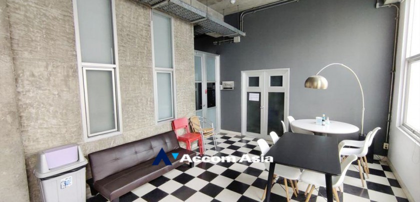 11  Studio Warehouse For Sale in Sukhumvit ,Bangkok BTS Phra khanong AA32963