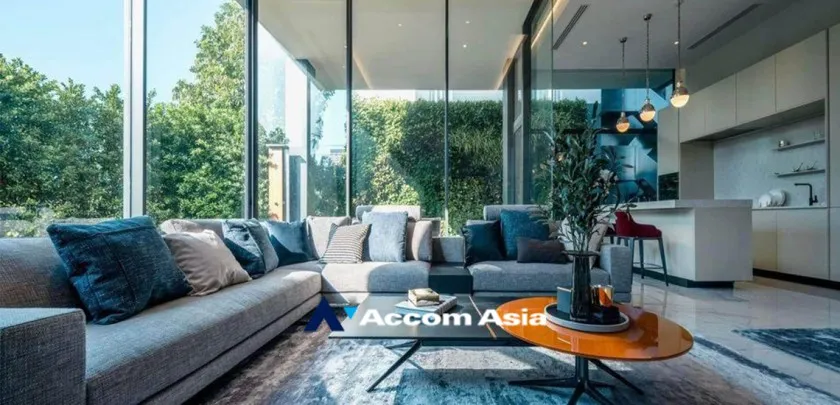 4  3 br House For Sale in Sukhumvit ,Bangkok BTS Ekkamai AA32965