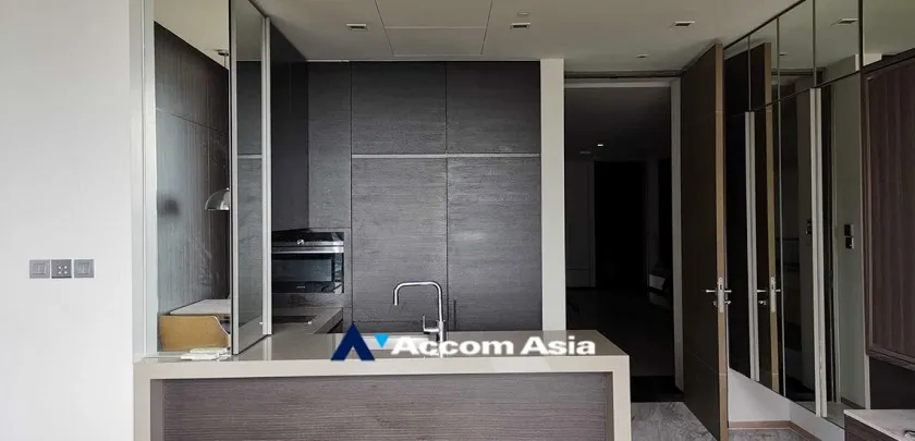 unit 1 Bedroom  Condominium For Rent in Silom, Bangkok  near BTS Sala Daeng (AA32974)