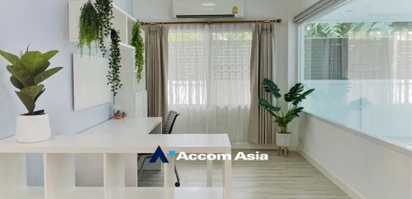  1  3 br House for rent and sale in Pattanakarn ,Bangkok ARL Ramkhamhaeng AA32977