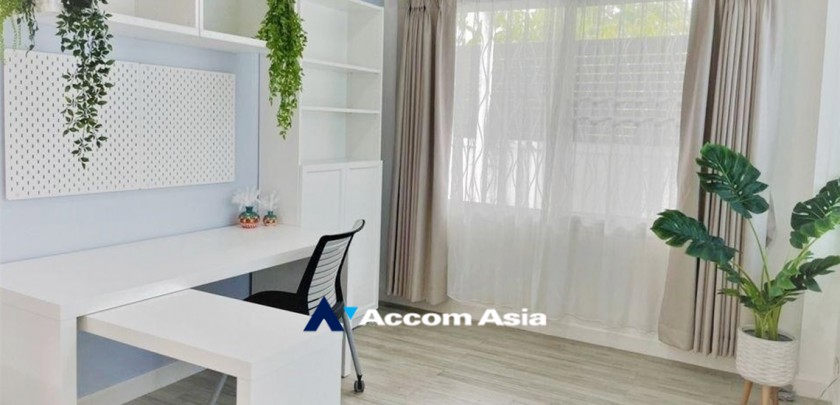 10  3 br House for rent and sale in Pattanakarn ,Bangkok ARL Ramkhamhaeng AA32977