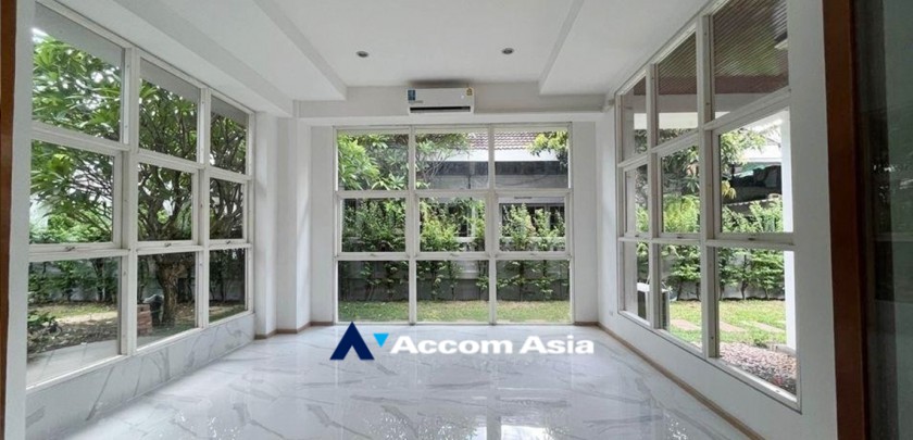5  4 br House for rent and sale in Phaholyothin ,Bangkok MRT Lat Phrao AA32978