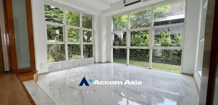 7  4 br House for rent and sale in Phaholyothin ,Bangkok MRT Lat Phrao AA32978