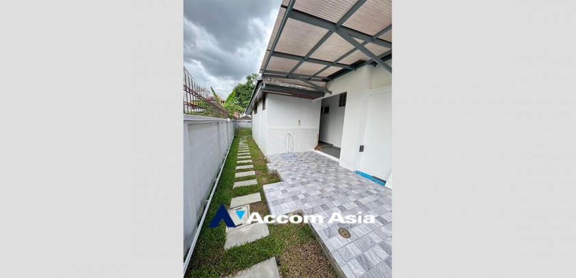 15  4 br House for rent and sale in Phaholyothin ,Bangkok MRT Lat Phrao AA32978