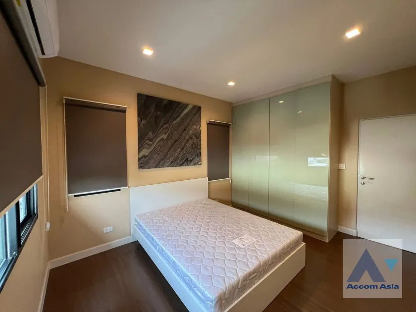 13  4 br House for rent and sale in Samutprakan ,Samutprakan  at House in Compound AA32980