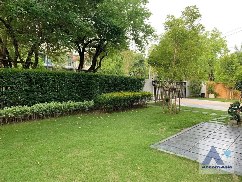 18  4 br House for rent and sale in Samutprakan ,Samutprakan  at House in Compound AA32980