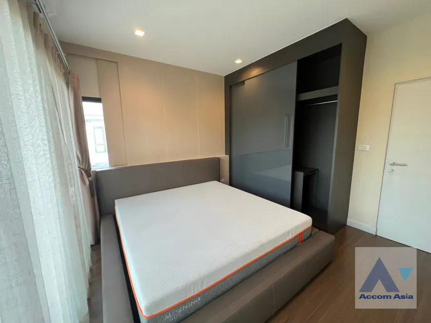 9  4 br House for rent and sale in Samutprakan ,Samutprakan  at House in Compound AA32980