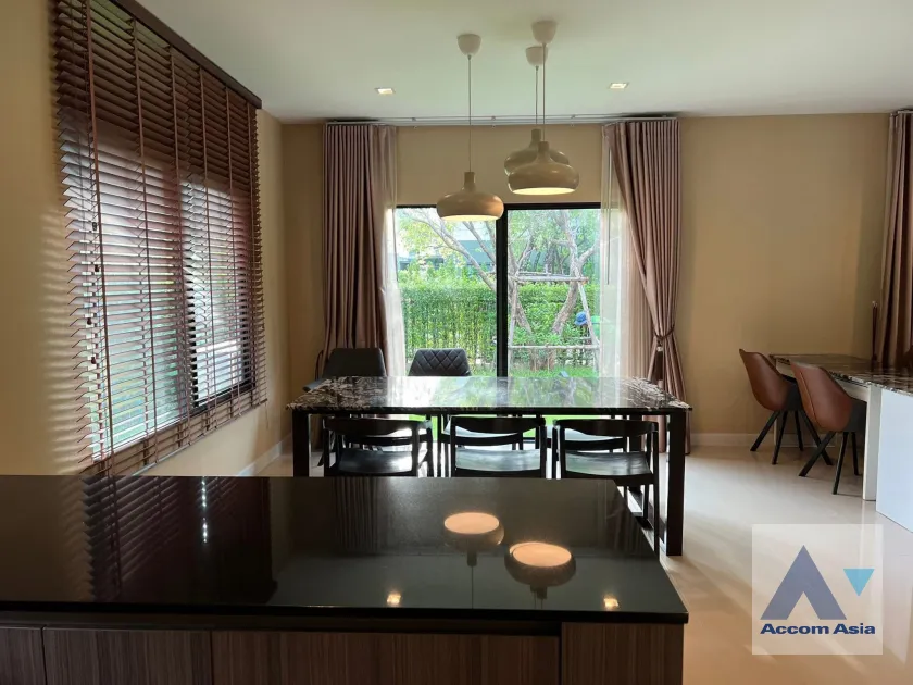 4  4 br House for rent and sale in Samutprakan ,Samutprakan  at House in Compound AA32980