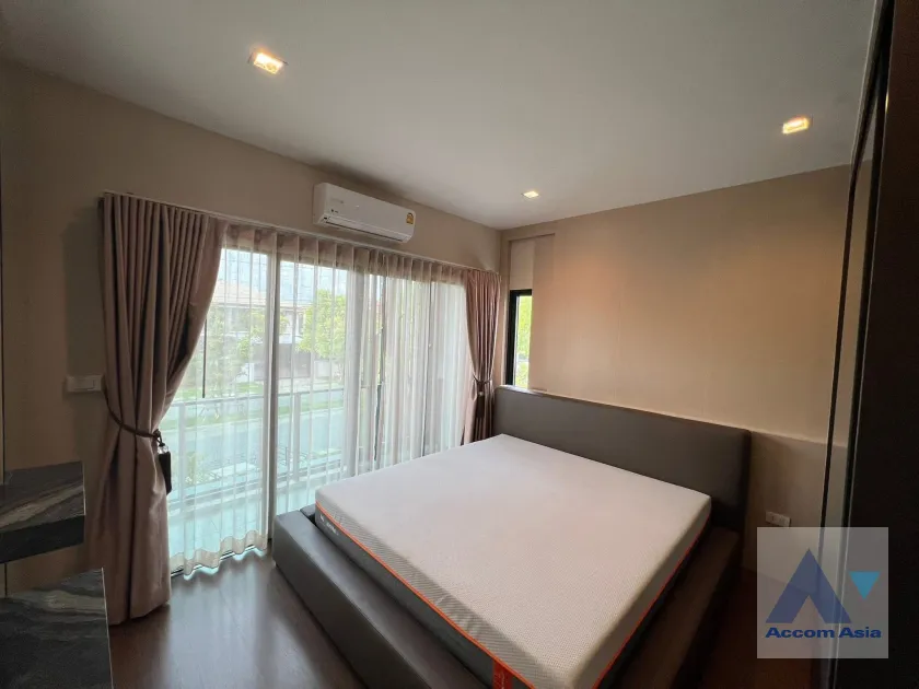 8  4 br House for rent and sale in Samutprakan ,Samutprakan  at House in Compound AA32980