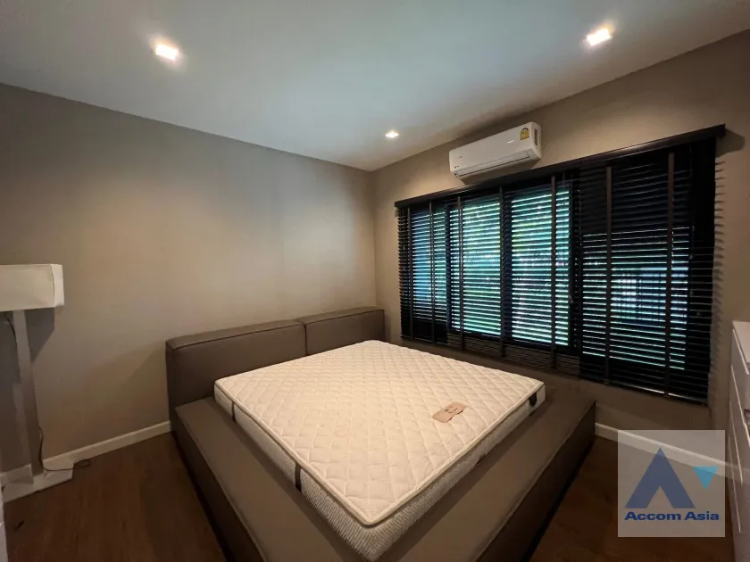 10  4 br House for rent and sale in Samutprakan ,Samutprakan  at House in Compound AA32980