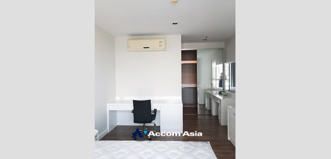 5  2 br Condominium For Rent in Charoen Nakhon ,Bangkok BTS Pho Nimit at The room Sathorn Taksin AA32982