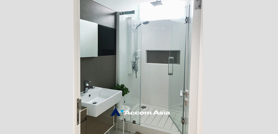7  2 br Condominium For Rent in Charoen Nakhon ,Bangkok BTS Pho Nimit at The room Sathorn Taksin AA32982
