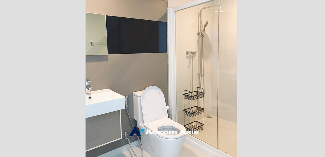 8  2 br Condominium For Rent in Charoen Nakhon ,Bangkok BTS Pho Nimit at The room Sathorn Taksin AA32982