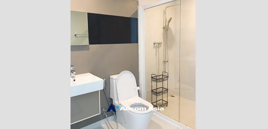 8  2 br Condominium For Rent in Charoen Nakhon ,Bangkok BTS Pho Nimit at The room Sathorn Taksin AA32982