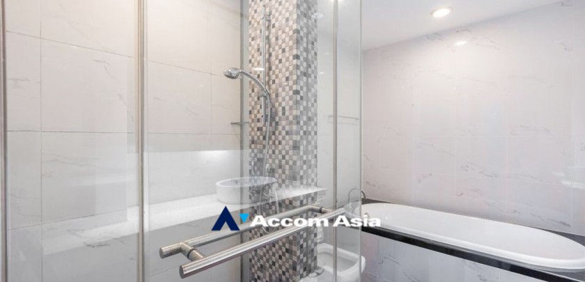 14  2 br Condominium for rent and sale in Silom ,Bangkok BTS Sala Daeng - MRT Silom at The Legend Saladaeng AA32984