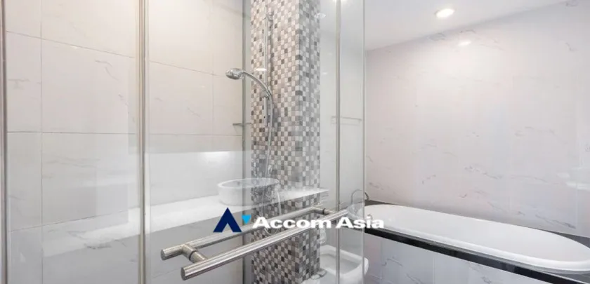 14  2 br Condominium for rent and sale in Silom ,Bangkok BTS Sala Daeng - MRT Silom at The Legend Saladaeng AA32984