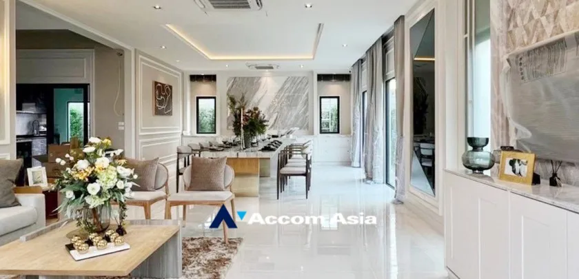unit 5 Bedrooms  House For Sale in Bang Na, Bangkok  near BTS Bang Na (AA32992)