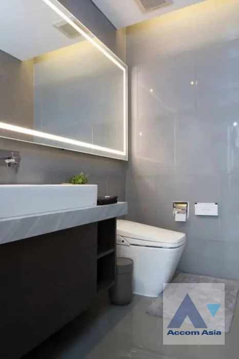 10  2 br Condominium For Sale in Sathorn ,Bangkok BTS Surasak at The Bangkok Sathorn AA33039