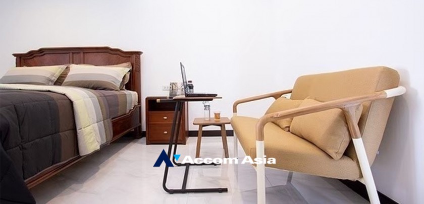 15  3 br Apartment For Rent in Sukhumvit ,Bangkok BTS Punnawithi at Apartment complex in Bangkok AA33042