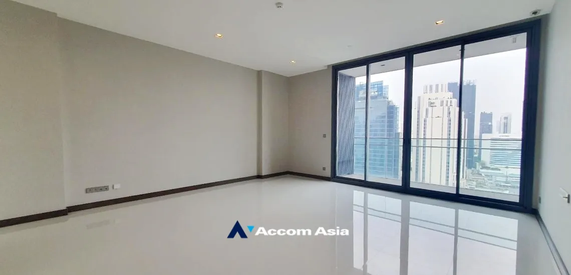 Q1 Sukhumvit Condominium  2 Bedroom for Sale BTS Nana in Sukhumvit Bangkok
