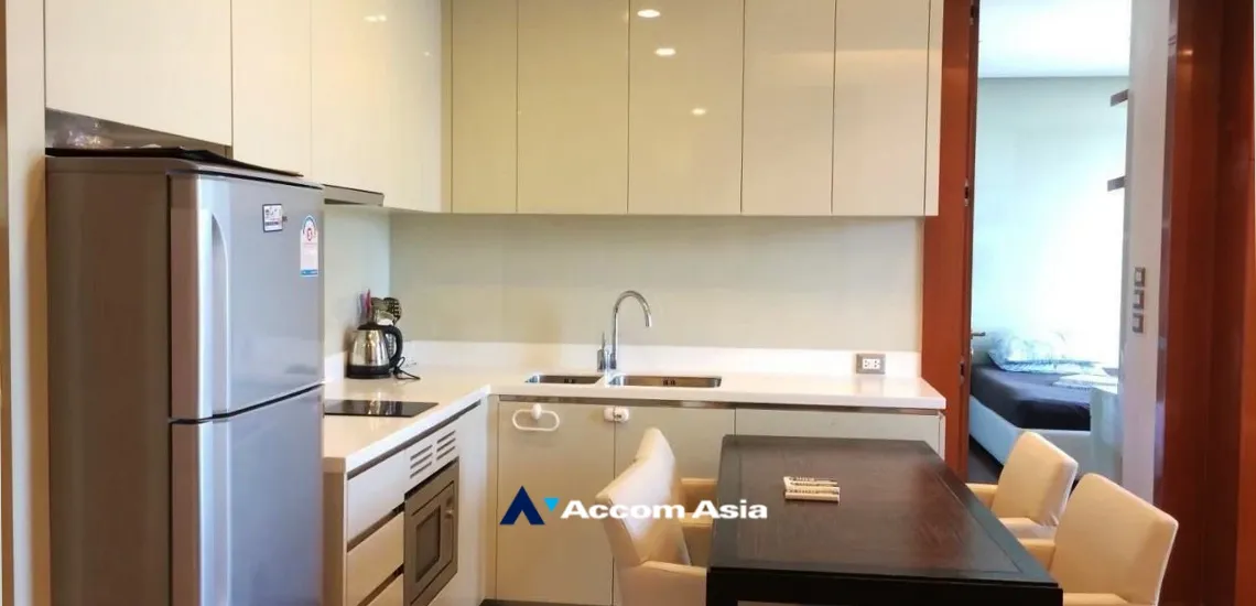 unit 2 Bedrooms  Condominium For Sale in Sukhumvit, Bangkok  near BTS Phrom Phong (AA33058)