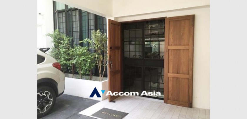  1  3 br Townhouse for rent and sale in Silom ,Bangkok BTS Chong Nonsi AA33103