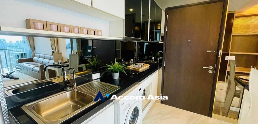 5  1 br Condominium For Sale in Sukhumvit ,Bangkok BTS Phra khanong at Sky Walk Condominium AA33114