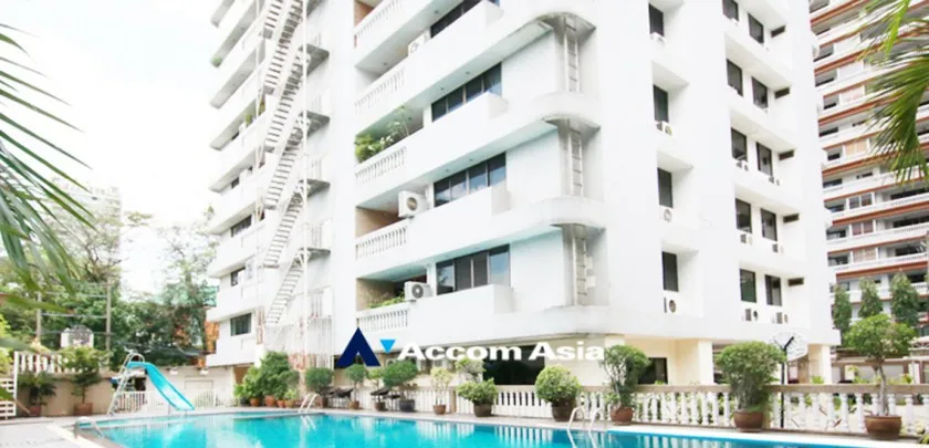  2  3 br Apartment For Rent in Sukhumvit ,Bangkok BTS Asok at Family Apartment with Lake View AA33116