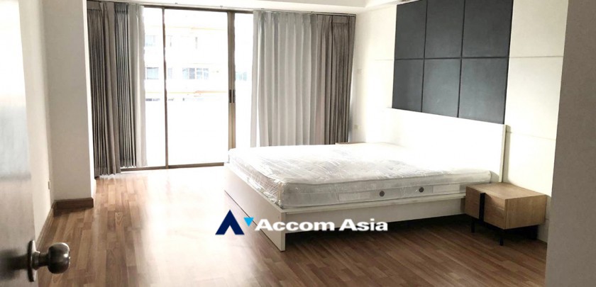 4  3 br Apartment For Rent in Sukhumvit ,Bangkok MRT Sukhumvit - BTS Asok at Family Apartment with Lake View AA33117