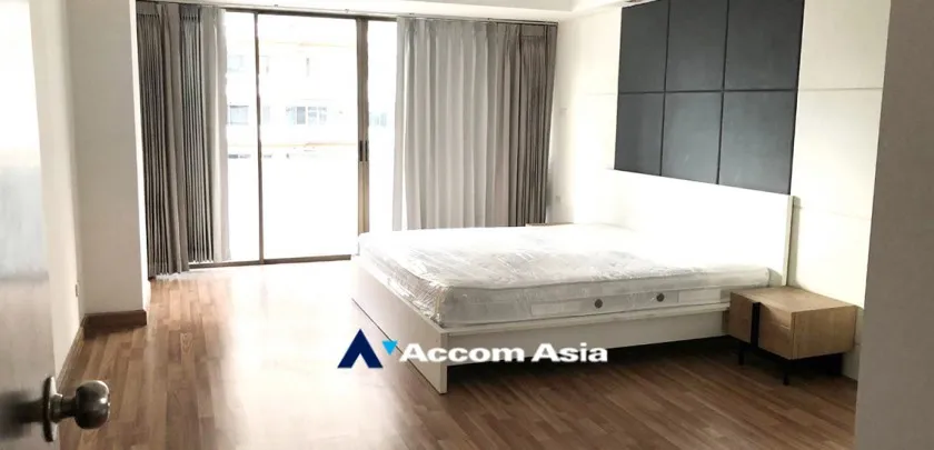 4  3 br Apartment For Rent in Sukhumvit ,Bangkok BTS Asok at Family Apartment with Lake View AA33117