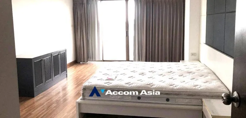 5  3 br Apartment For Rent in Sukhumvit ,Bangkok BTS Asok at Family Apartment with Lake View AA33117