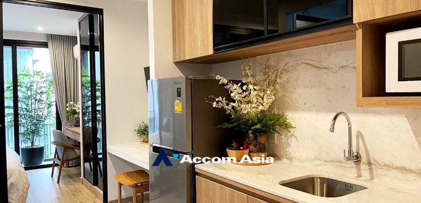  1  Studio Apartment for rent and sale in Ploenchit ,Bangkok MRT Lumphini at Cozy Style with Good Surrounding AA33176