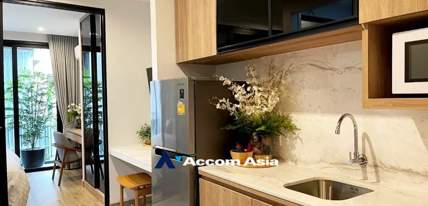  1  Studio Apartment for rent and sale in Ploenchit ,Bangkok BTS Ploenchit - MRT Lumphini at Cozy Style with Good Surrounding AA33176