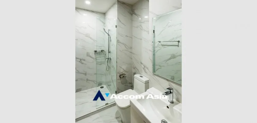 6  Studio Apartment for rent and sale in Ploenchit ,Bangkok BTS Ploenchit - MRT Lumphini at Cozy Style with Good Surrounding AA33176
