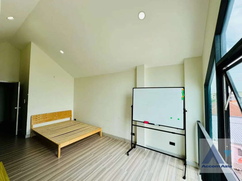 unitHome Office |  3 Bedrooms  Townhouse For Rent & Sale in Sukhumvit, Bangkok  near BTS Udomsuk (AA33185)