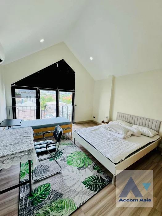 unitHome Office |  3 Bedrooms  Townhouse For Rent & Sale in Sukhumvit, Bangkok  near BTS Udomsuk (AA33185)