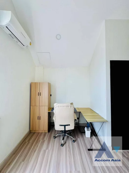 7  3 br Townhouse for rent and sale in Sukhumvit ,Bangkok BTS Udomsuk AA33185
