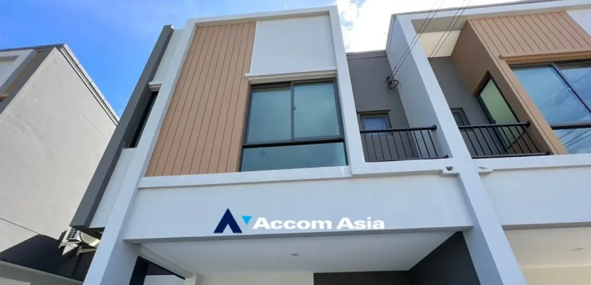 unit 3 Bedrooms  Townhouse For Sale in Samutprakan, Samutprakan  (AA33199)