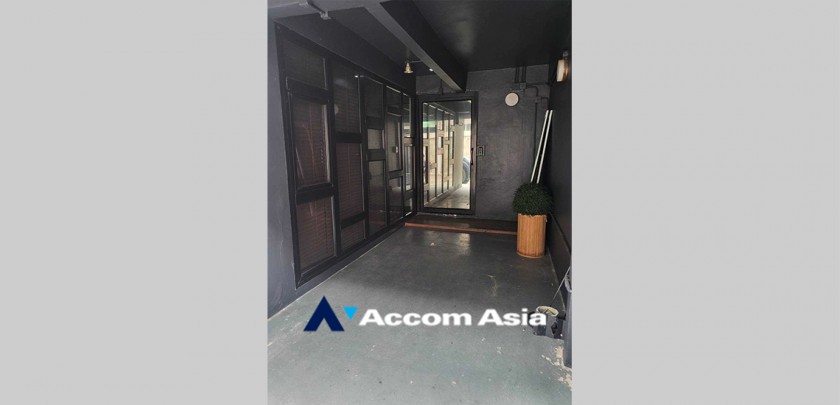 12  3 br House for rent and sale in Sukhumvit ,Bangkok BTS Punnawithi AA33215