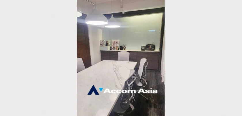 8  3 br House for rent and sale in Sukhumvit ,Bangkok BTS Punnawithi AA33215