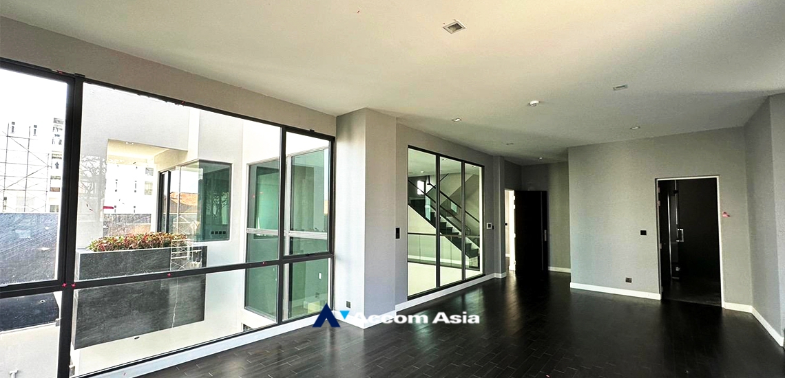 10  4 br House for rent and sale in Pattanakarn ,Bangkok ARL Hua Mak at The Gentry Phatthanakan AA33222