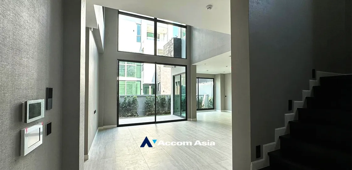 6  4 br House for rent and sale in Pattanakarn ,Bangkok ARL Hua Mak at The Gentry Phatthanakan AA33222