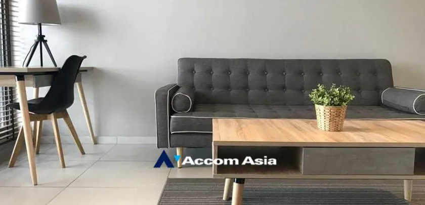 unit 2 Bedrooms  Condominium For Rent in Sukhumvit, Bangkok  near BTS Ekkamai (AA33232)