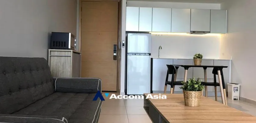 unit 2 Bedrooms  Condominium For Rent in Sukhumvit, Bangkok  near BTS Ekkamai (AA33232)
